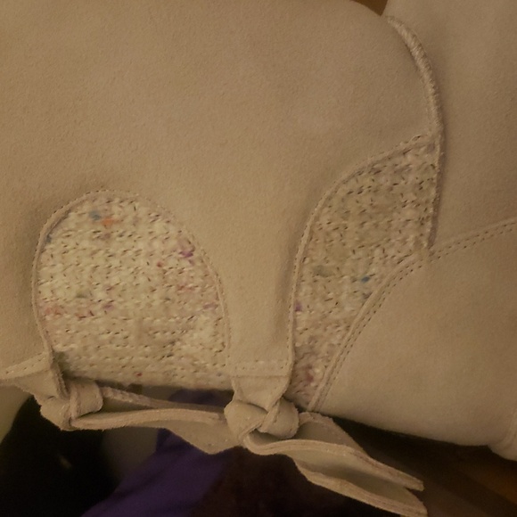 Boots - Picture 13 of 15